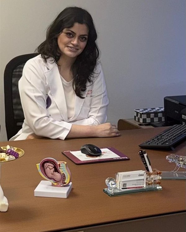 Dr Aicha Bennani, gynécologue obstétricienne, dans son cabinet à Témara